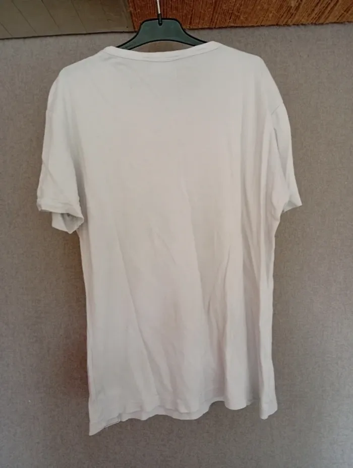 T-shirt taille 2 - photo numéro 2