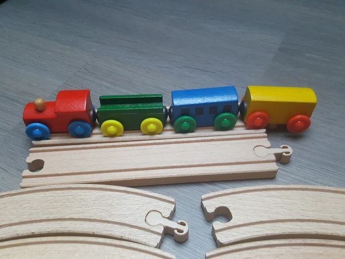 Circuit train en bois 20 pièces - photo numéro 2