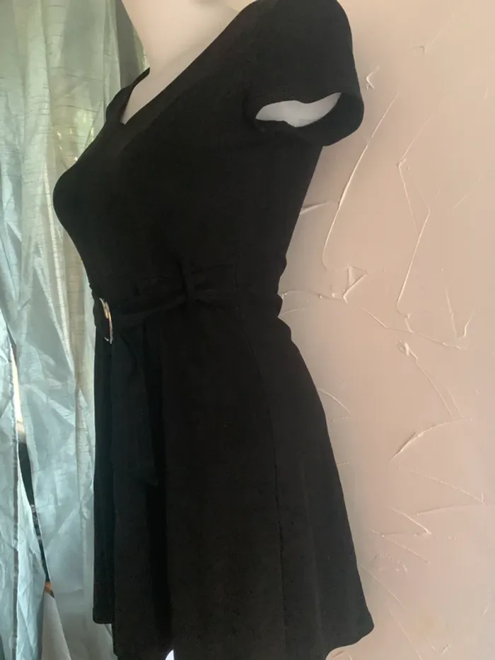 Robe noire col V Tally weijl taille M effet daim - photo numéro 7