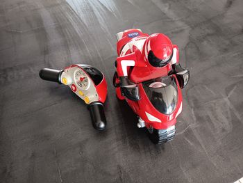 Moto télécommandée 