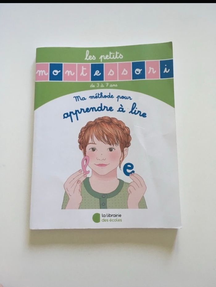 Lives TRÈS BON ÉTAT Les petits Montessori pour apprendre à lire  de 3 à 7 ans