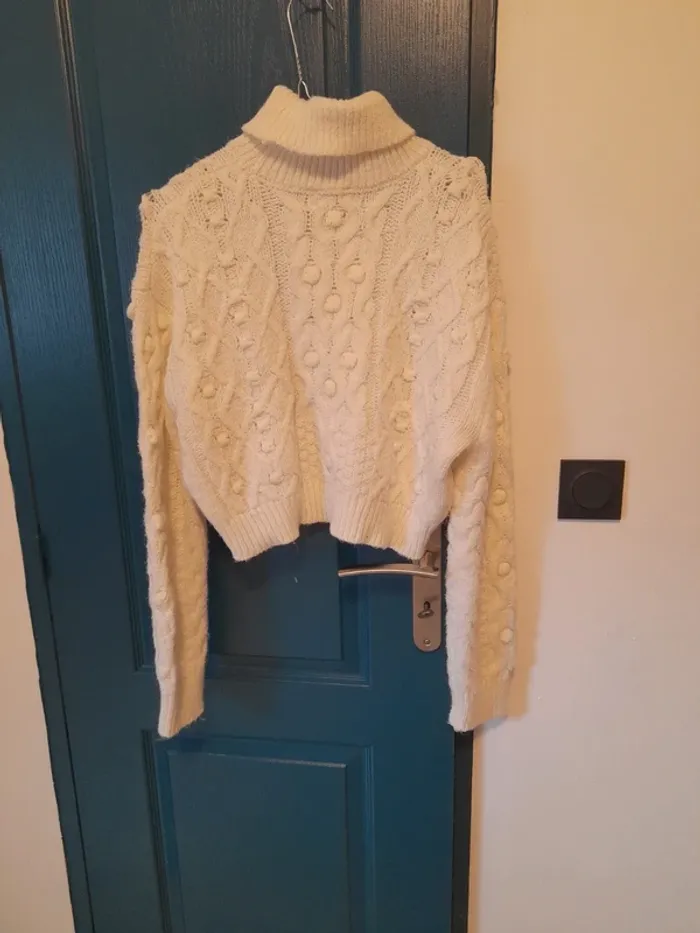 Pull col roulé taille M - photo numéro 4