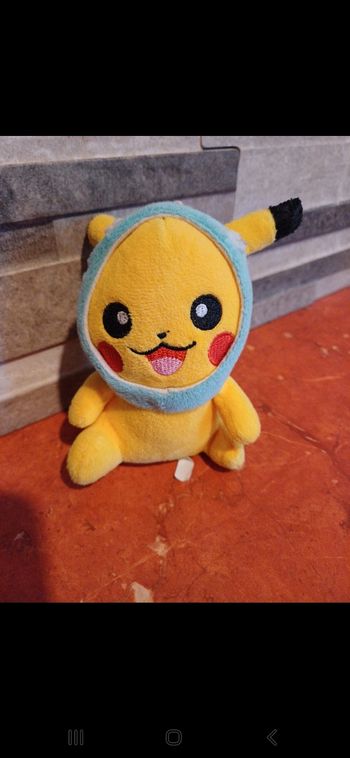 Peluche Pikachu