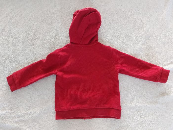Veste à capuche zippée rouge 24 mois - photo numéro 2