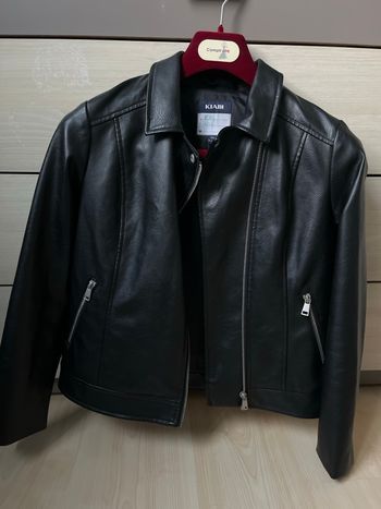 veste en cuir noire