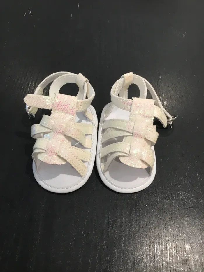 Sandales bébé 3-6 mois