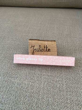 Gloss Ultra glossy lip teinte here’s up colourpop