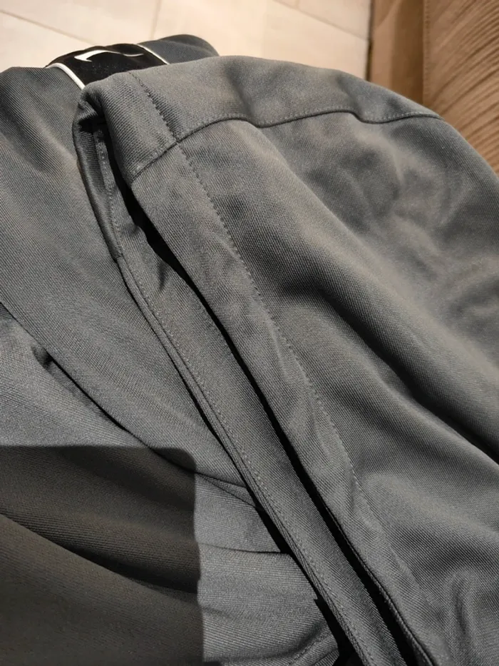 Veste Nike grise - photo numéro 4