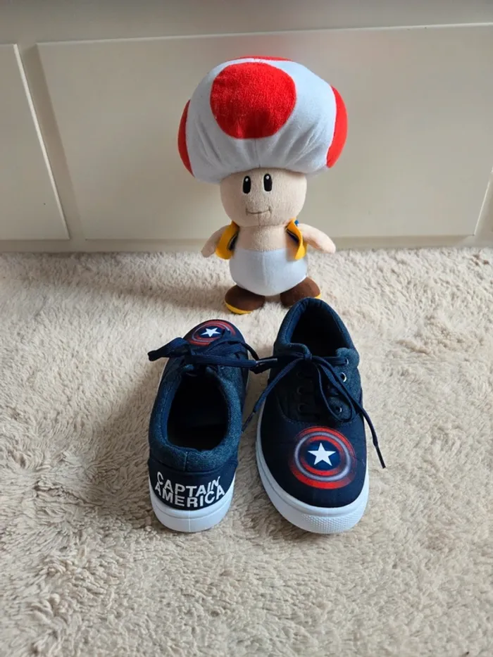 Baskets Captain America taille 37 - photo numéro 2