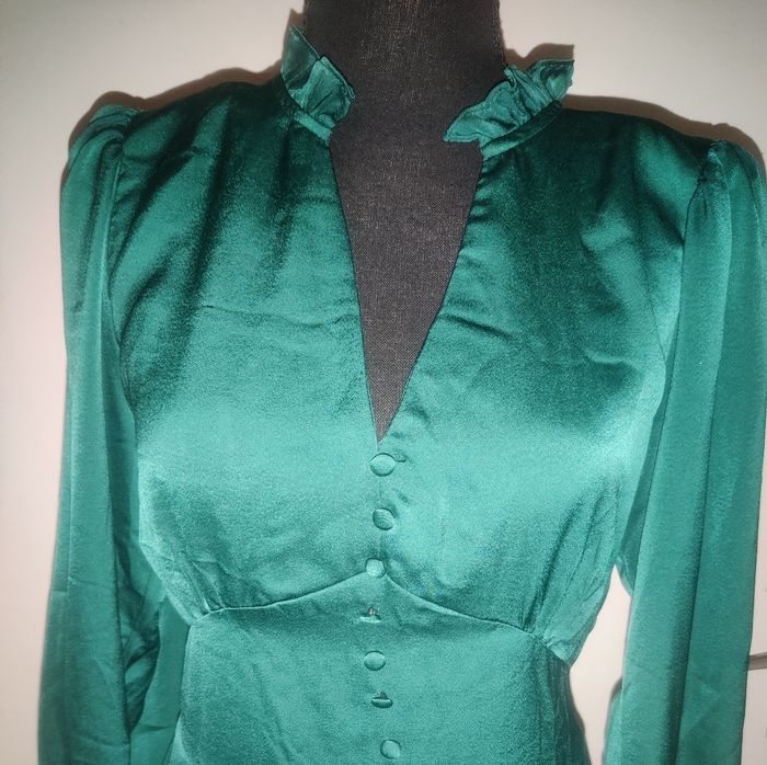 Robe satiné verte - photo numéro 2