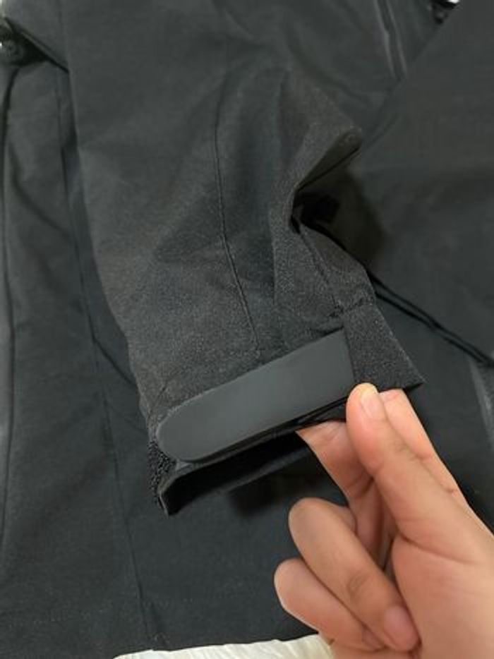 Veste Under Armour taille L , neuve avec étiquette. - photo numéro 4