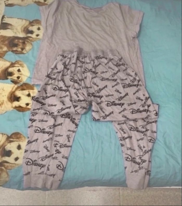 Pyjama Disney 12/14 ans - photo numéro 3