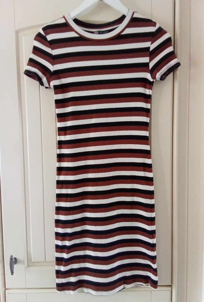 Robe longue avec rayures Zara taille 38 - photo numéro 3