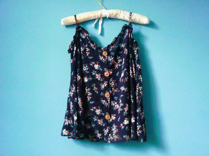 Debardeur femme Esprit edc XS 34 TBE Noir Imprime fleuri col V - photo numéro 2