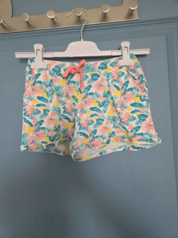 Lot de 2 shorts La Halle et Kiabi taille 10 ans