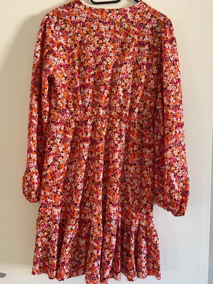Robe fleurie taille S - photo numéro 2