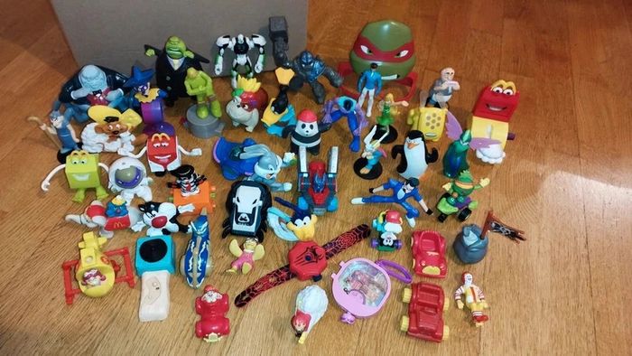 Lot Figurine Mcdonald's figure set