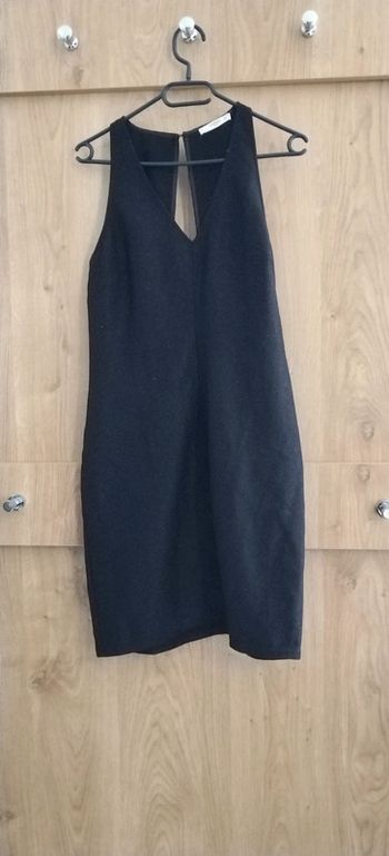 Petite robe noire brillante Mango TM