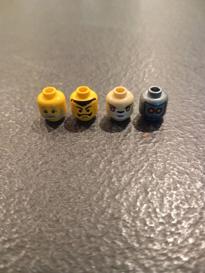 4 têtes figurines lego