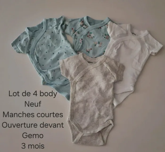 Lot de 4 body neufs