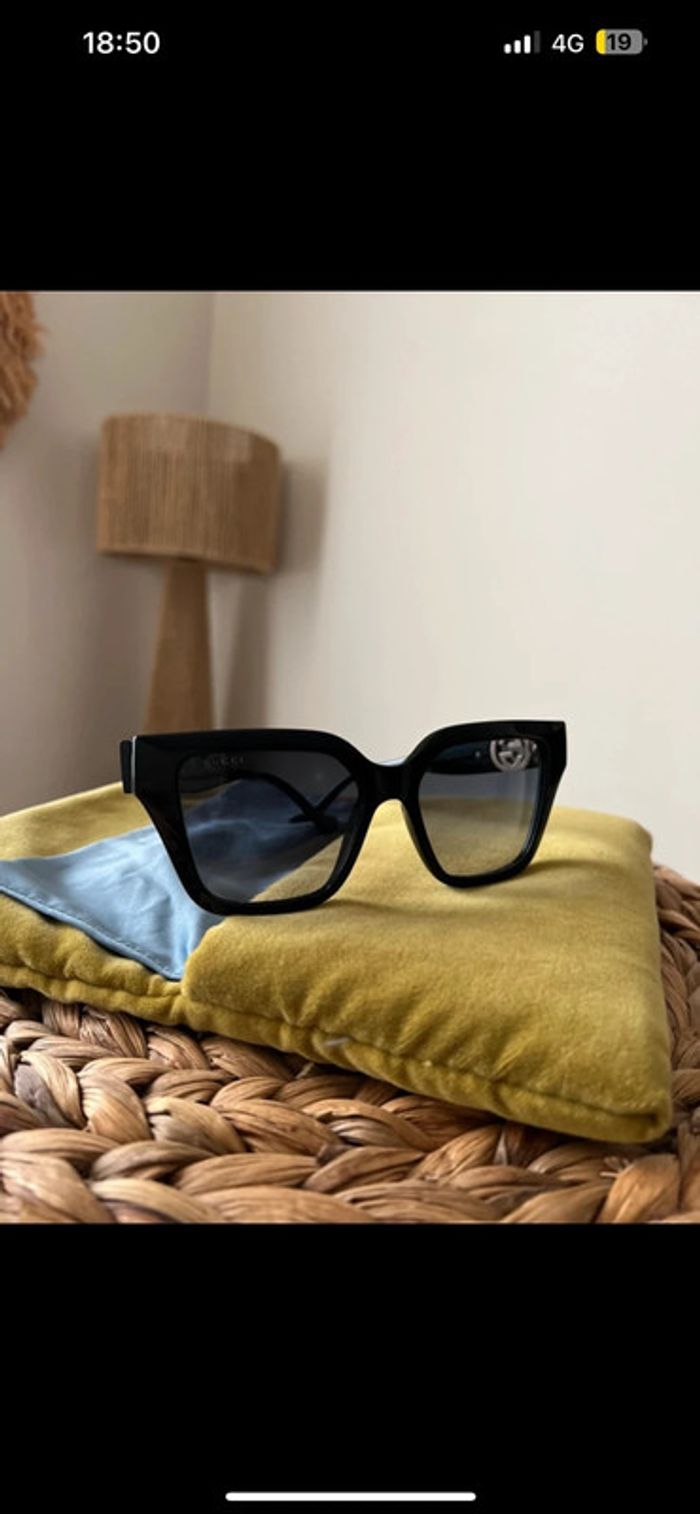 Lunettes de soleil Gucci noires - Logo doré - photo numéro 2
