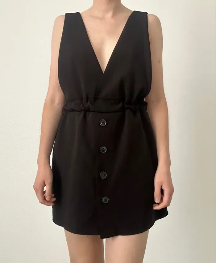Robe noir en excellent état