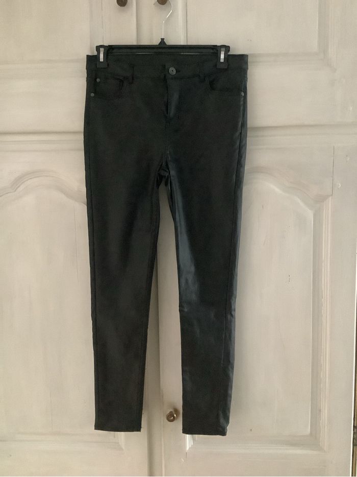 Pantalon simili cuir noir - photo numéro 4