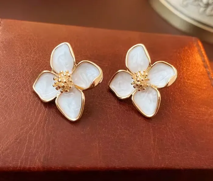 Boucle d’oreille fleur acier inoxydable