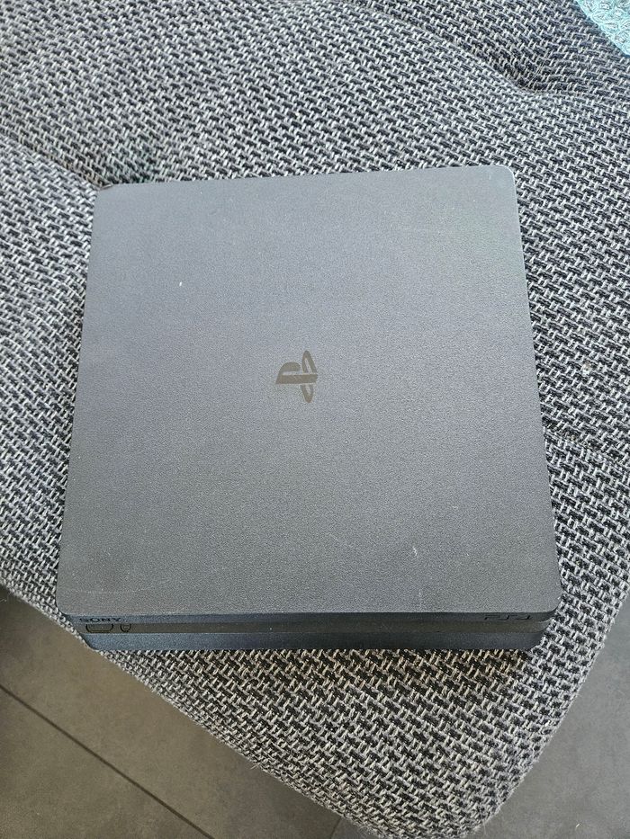 Playstation 4 - photo numéro 2