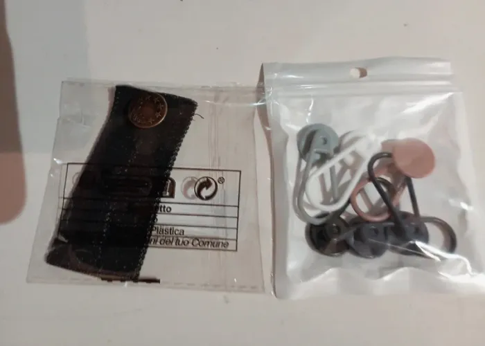 Accessoires pour pantalon neufs Shein