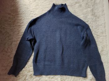 Pull bleu