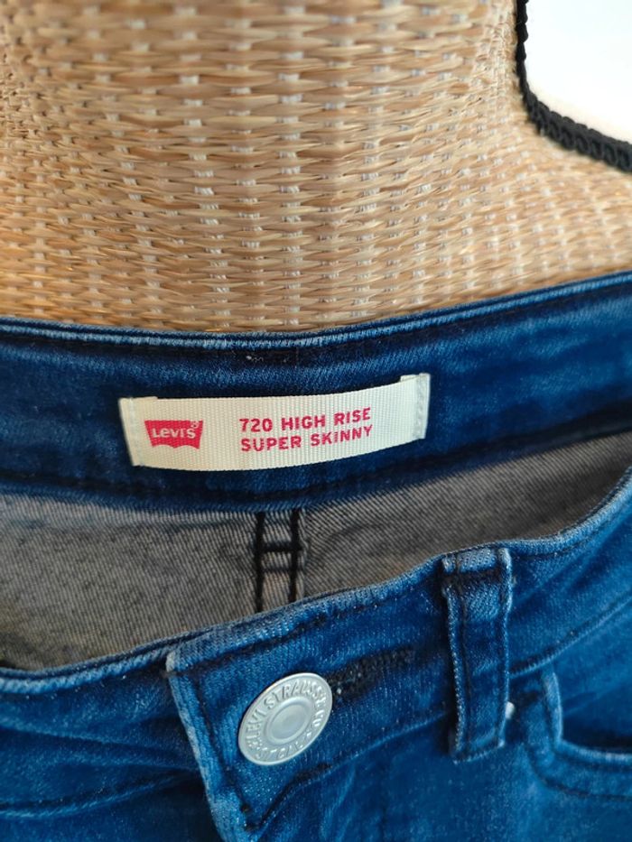 Jean fille Levi's
720 High Rise Super Skinny
Taille 14 ans
Excellent état - photo numéro 3
