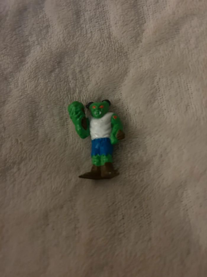 Figurine goosebumps vintage monster 1998