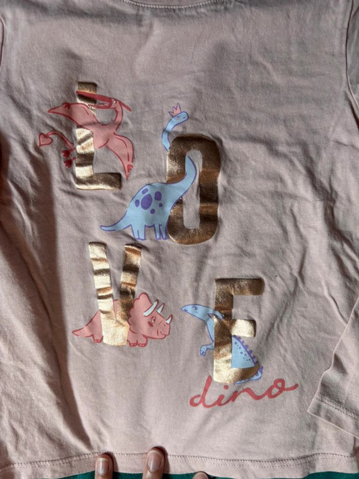T-shirt dino 8 ans - photo numéro 2