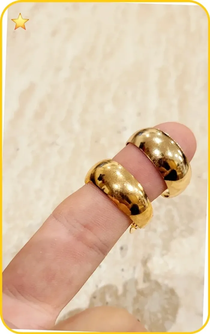 Boucles d’oreilles créoles dorées bombées – Bijoux fantaisie - Très bon état - photo numéro 2