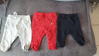 3 pantalons de joggings