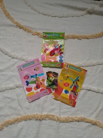 lot de 3 modelinos ( pièces plastiques souples ) neuf sous blister -Fleurus