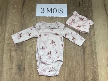 Lot body + bonnet 3 mois