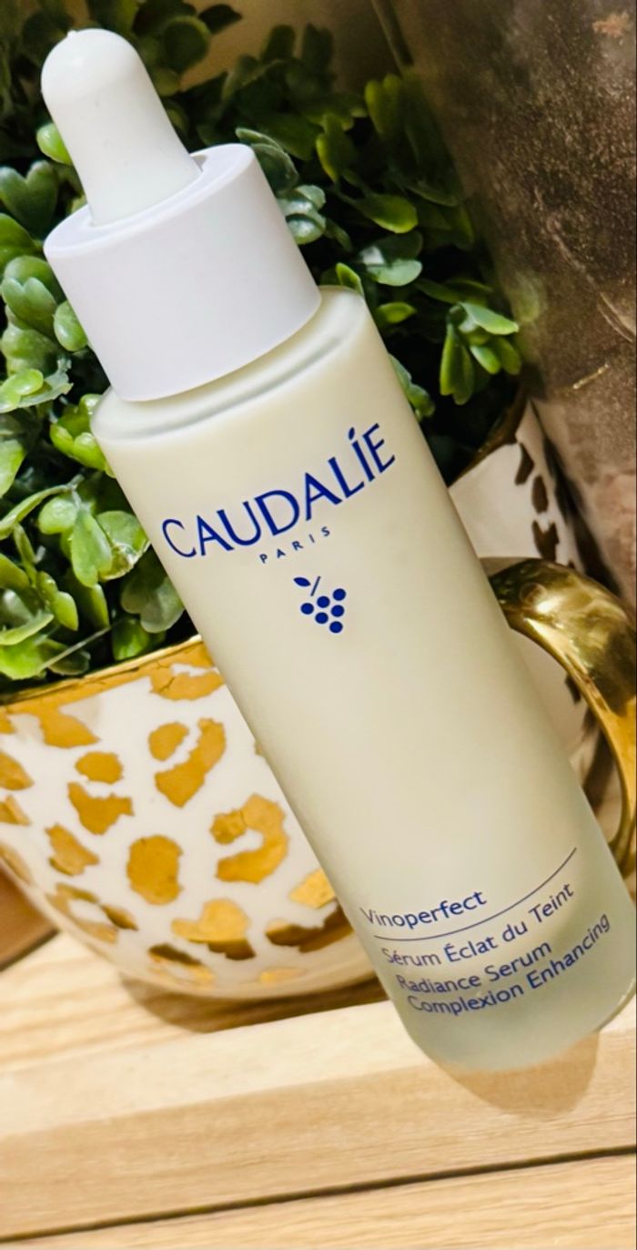 LE best-seller pour un teint parfait! Ce sérum illuminateur efface les taches 50 ml - photo numéro 2