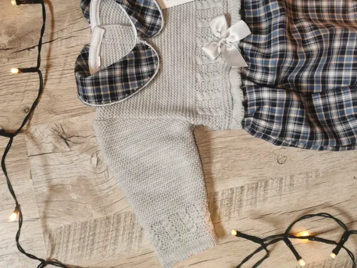 Grenouillère, barboteuse et son petit bonnet. - photo numéro 4