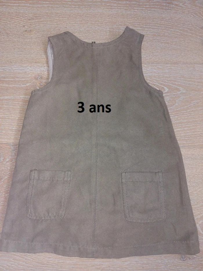 Robe marron suédine