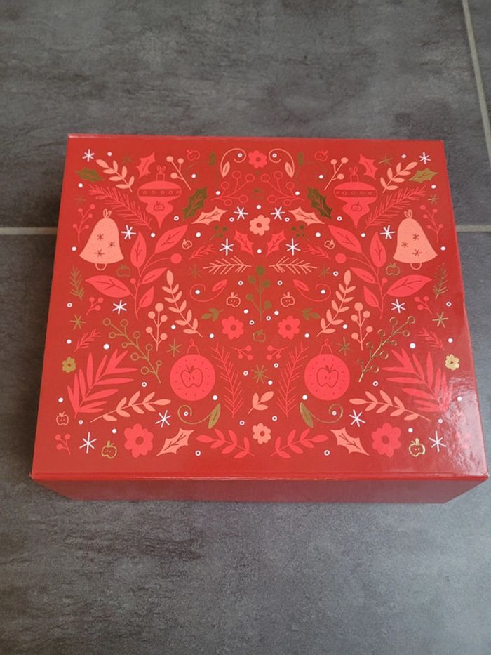 Coffret nocibe neuf - photo numéro 2