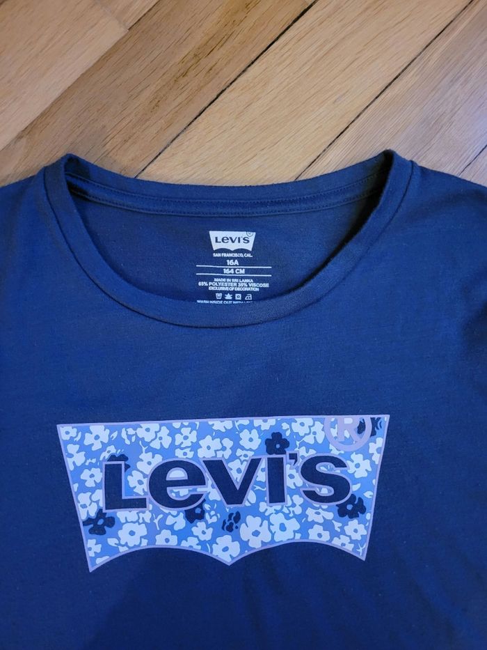 T-shirt bleu Levi's - photo numéro 2