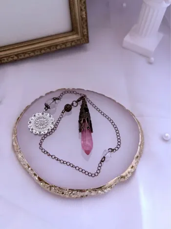 Pendule de divination Witch