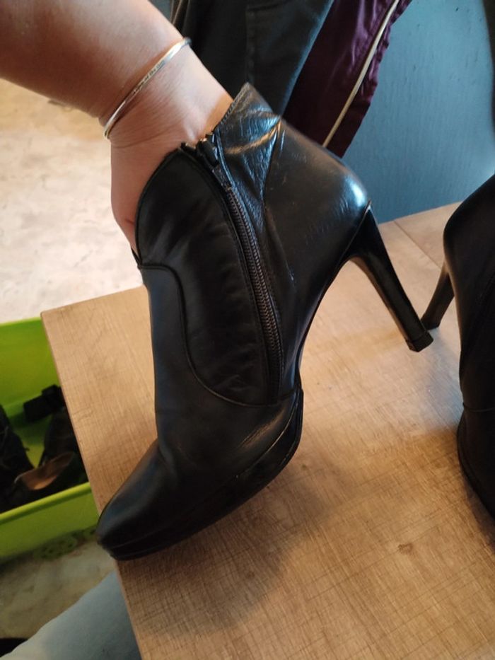 Bottines a talons hauts 36 (c) - photo numéro 4