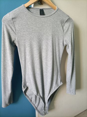 Body femme gris