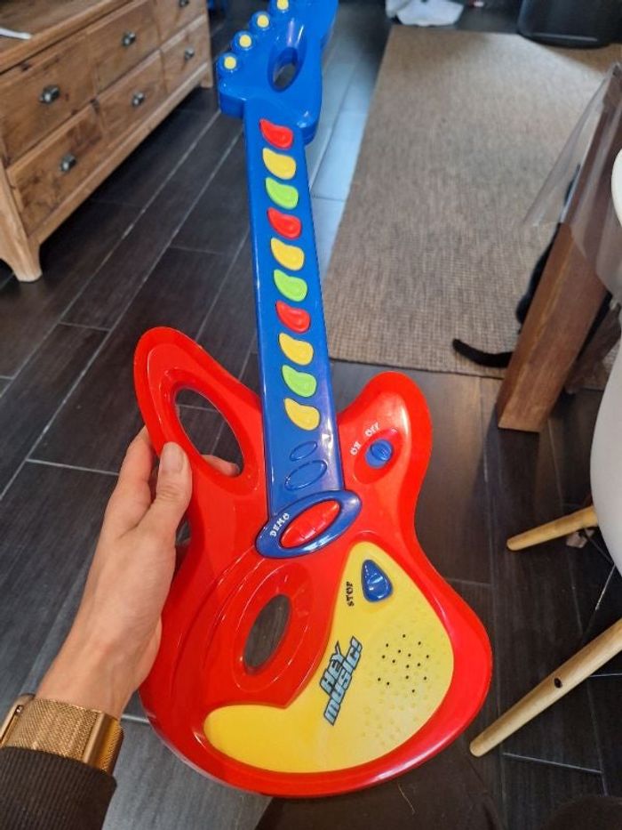 Ma 1 ère guitare