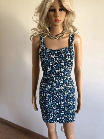 Robe imprimée fleurie sans manches Hollister taille M bon état (taille petit)