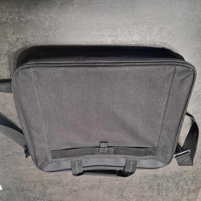 Housse / Sacoche PC portable - Excellent état - photo numéro 2