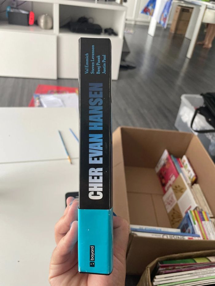 Livre cher Evan Hansen l’histoire peu banale d’un adolescent ordinaire - photo numéro 4